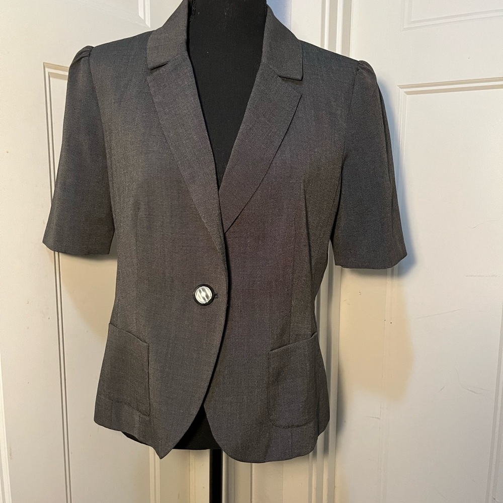 Merona. Size 12. Short sleeve blazer. Tailored. Pockets.